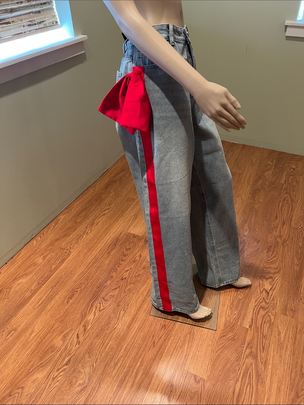 Blue Wide-Leg Jeans with Red Side Stripe and Bow
Size XL